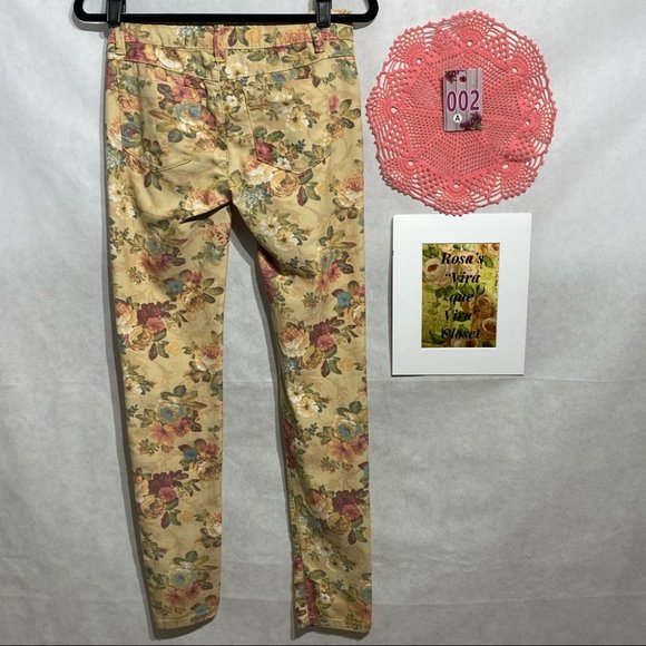MUDD Floral Skinny Jeans - Picture 4 of 12